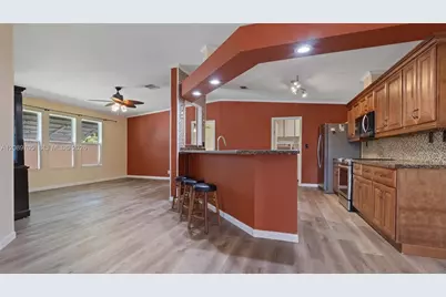 6515 Colonial Dr, Margate, FL 33063 - Photo 1
