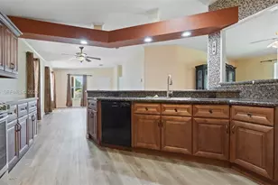 6515 Colonial Dr, Margate, FL 33063 - Photo 3