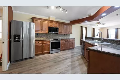 6515 Colonial Dr, Margate, FL 33063 - Photo 5