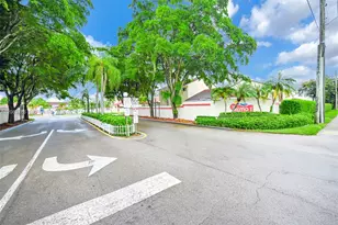 2414 San Remo Cir, Homestead, FL 33035 - Photo 41