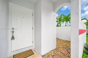 2414 San Remo Cir, Homestead, FL 33035 - Photo 5