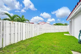 2414 San Remo Cir, Homestead, FL 33035 - Photo 35