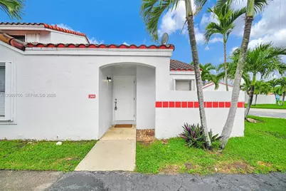 2414 San Remo Cir, Homestead, FL 33035 - Photo 3