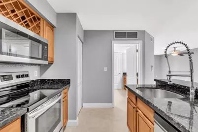 2820 N Oakland Forest Dr #102, Oakland Park, FL 33309 - Photo 9