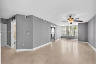 2820 N Oakland Forest Dr, Oakland Park, FL 33309 - Photo 23