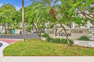 2811 N Oakland Forest Dr, Oakland Park, FL 33309 - Photo 29