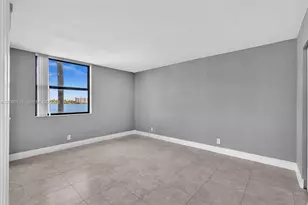 118 Lake Emerald Dr, Oakland Park, FL 33309 - Photo 19