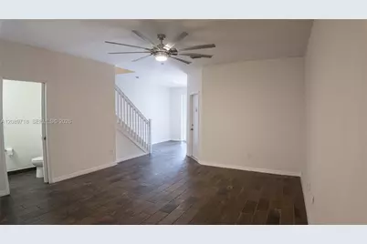 1042 NW 33rd Mnr #1042, Pompano Beach, FL 33064 - Photo 5