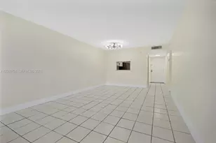 10525 SW 112th Ave, Miami, FL 33176 - Photo 11