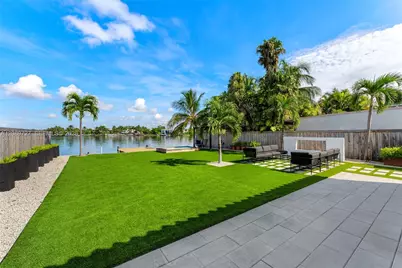 925 Stillwater Dr #., Miami Beach, FL 33141 - Photo 5