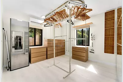 925 Stillwater Dr #., Miami Beach, FL 33141 - Photo 21