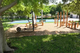 925 Stillwater Dr, Miami Beach, FL 33141 - Photo 45