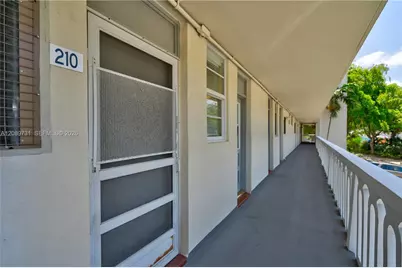 2851 Leonard Dr #J210, Aventura, FL 33160 - Photo 5