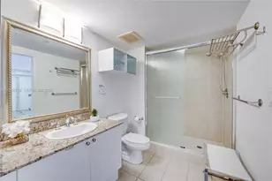 19501 W Country Club Dr, Aventura, FL 33180 - Photo 9