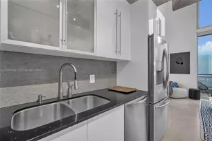 690 SW 1st Ct, Miami, FL 33130 - Photo 5