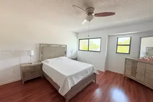 4085 W 8th Ct, Hialeah, FL 33012 - Photo 23