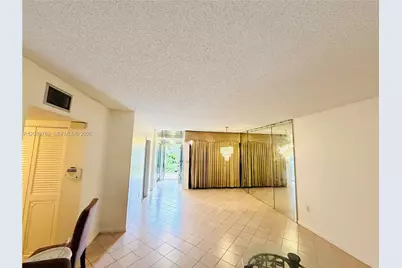 800 NE 199th St #101D, Miami, FL 33179 - Photo 7