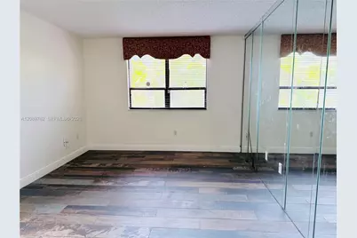 800 NE 199th St #101D, Miami, FL 33179 - Photo 5