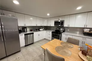 1301 NE 7 St 1301 NE 7 St, Hallandale Beach, FL 33009 - Photo 13