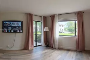 1661 NW 81st Way, Plantation, FL 33322 - Photo 9