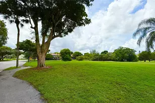 9825 Costa Del Sol Blvd, Doral, FL 33178 - Photo 27