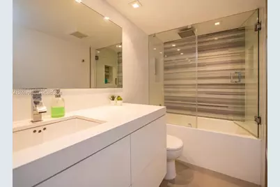 555 NE 15th St #26E, Miami, FL 33132 - Photo 11