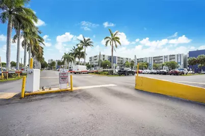 10000 NW 80th Ct #2102, Hialeah Gardens, FL 33016 - Photo 5