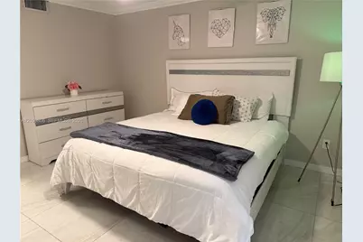 20120 NE 3rd Ct #7, Miami, FL 33179 - Photo 9