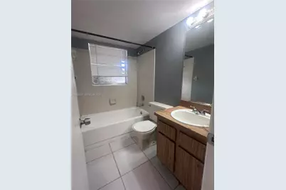 821 Twin Lakes Dr #31-H, Coral Springs, FL 33071 - Photo 9