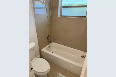 201 NW 77th St #3, Miami, FL 33150 - Photo 5