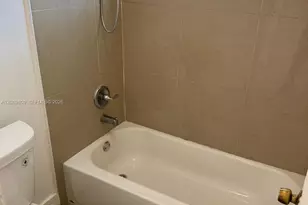 201 NW 77th St, Miami, FL 33150 - Photo 5