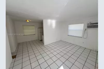 201 NW 77th St #3, Miami, FL 33150 - Photo 3