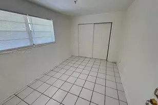 201 NW 77th St, Miami, FL 33150 - Photo 9