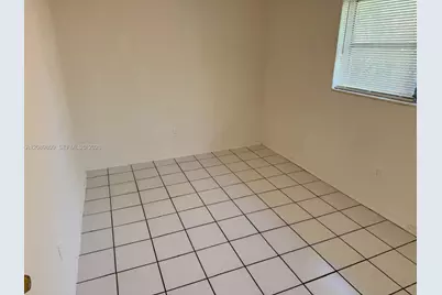 201 NW 77th St #3, Miami, FL 33150 - Photo 11