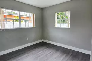 580 W 34th Pl, Hialeah, FL 33012 - Photo 15
