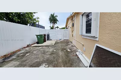 580 W 34th Pl #0, Hialeah, FL 33012 - Photo 27