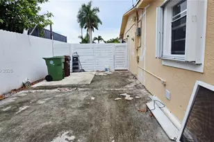 580 W 34th Pl, Hialeah, FL 33012 - Photo 27