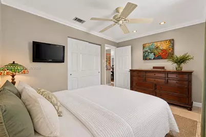 4211 NW 11th Ave, Oakland Park, FL 33309 - Photo 15
