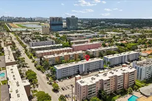 233 NE 14th Ave, Hallandale Beach, FL 33009 - Photo 31