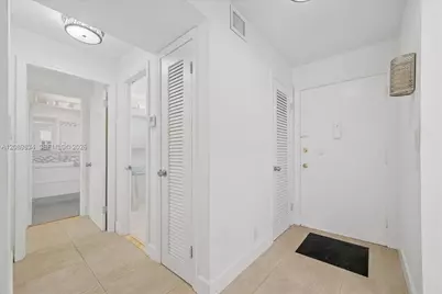 233 NE 14th Ave #2nd floor, Hallandale Beach, FL 33009 - Photo 15
