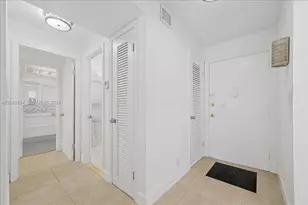 233 NE 14th Ave, Hallandale Beach, FL 33009 - Photo 15