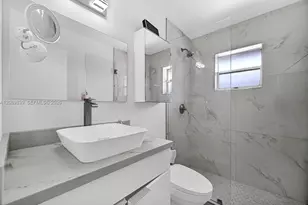3231 SW 25th St, Miami, FL 33133 - Photo 9