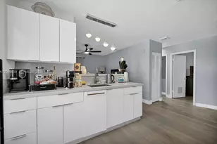 3231 SW 25th St, Miami, FL 33133 - Photo 3