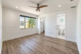 2312 NE 2nd St, Pompano Beach, FL 33062 - Photo 9