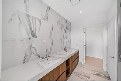 1400 Biscayne Blvd #705, Miami, FL 33132 - Photo 27