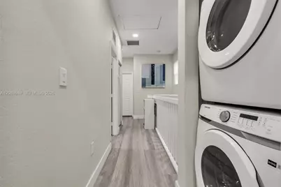 3305 W 93rd Pl, Hialeah, FL 33018 - Photo 25