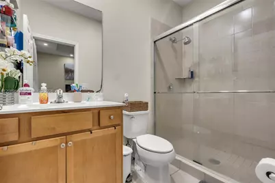 3305 W 93rd Pl, Hialeah, FL 33018 - Photo 19