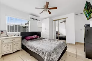 6049 W 14th Ct, Hialeah, FL 33012 - Photo 15