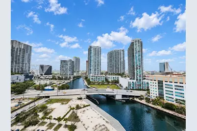 31 SE 5th St #1805, Miami, FL 33131 - Photo 1