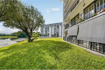 9686 Fontainebleau Blvd #106, Miami, FL 33172 - Photo 3